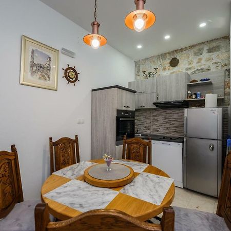 Apartman Lavanda คาชเตลา ภายนอก รูปภาพ