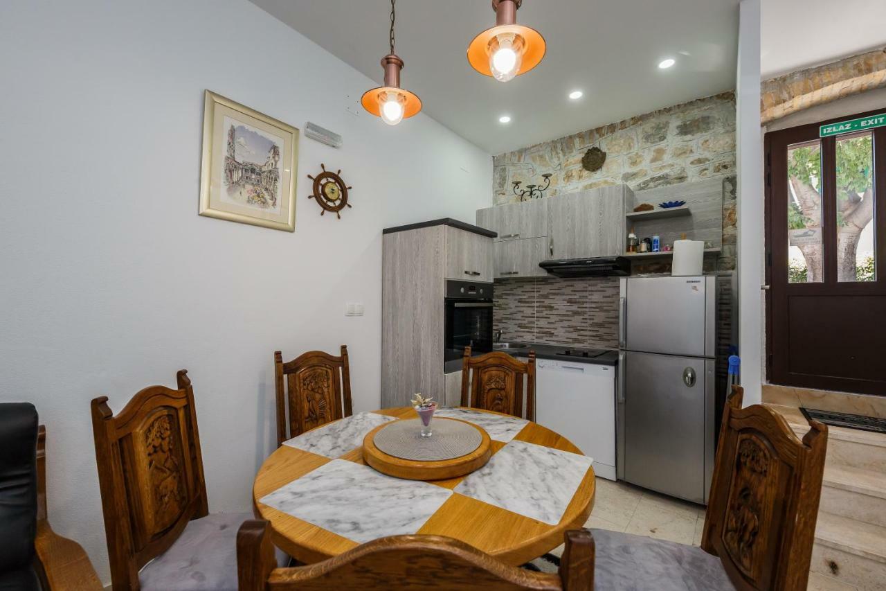 Apartman Lavanda คาชเตลา ภายนอก รูปภาพ