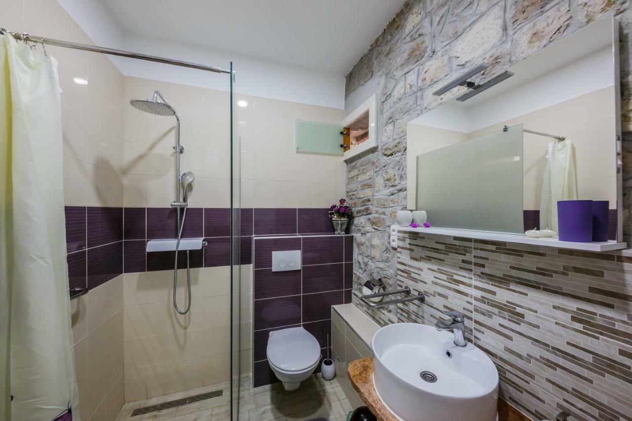 Apartman Lavanda คาชเตลา ภายนอก รูปภาพ